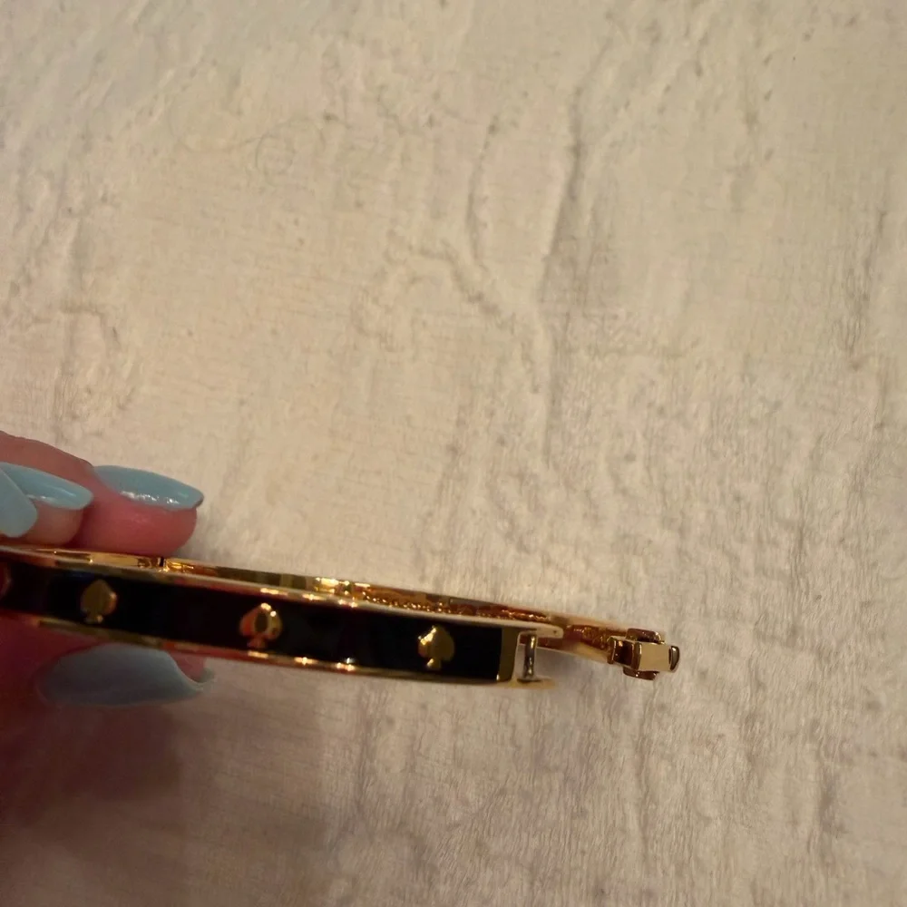 kate spade Spot The Spade Enamel Hinged Bangle - Picture 3 of 4